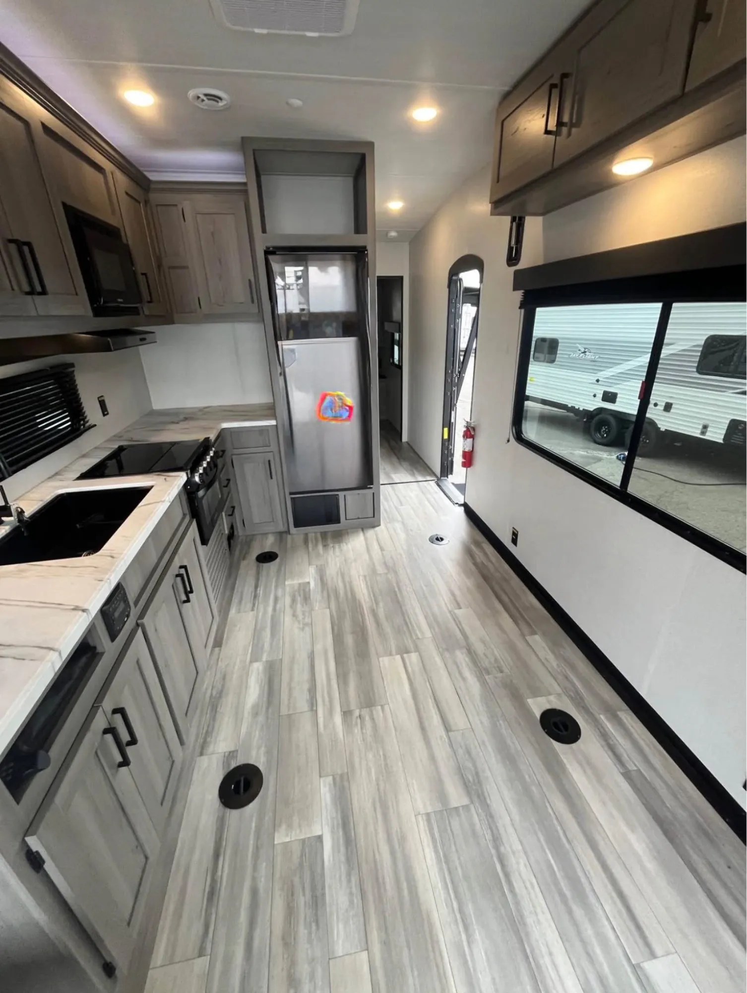 2024 Keystone Carbon Aluminum 29WFO dealer photo 8 from Camping World