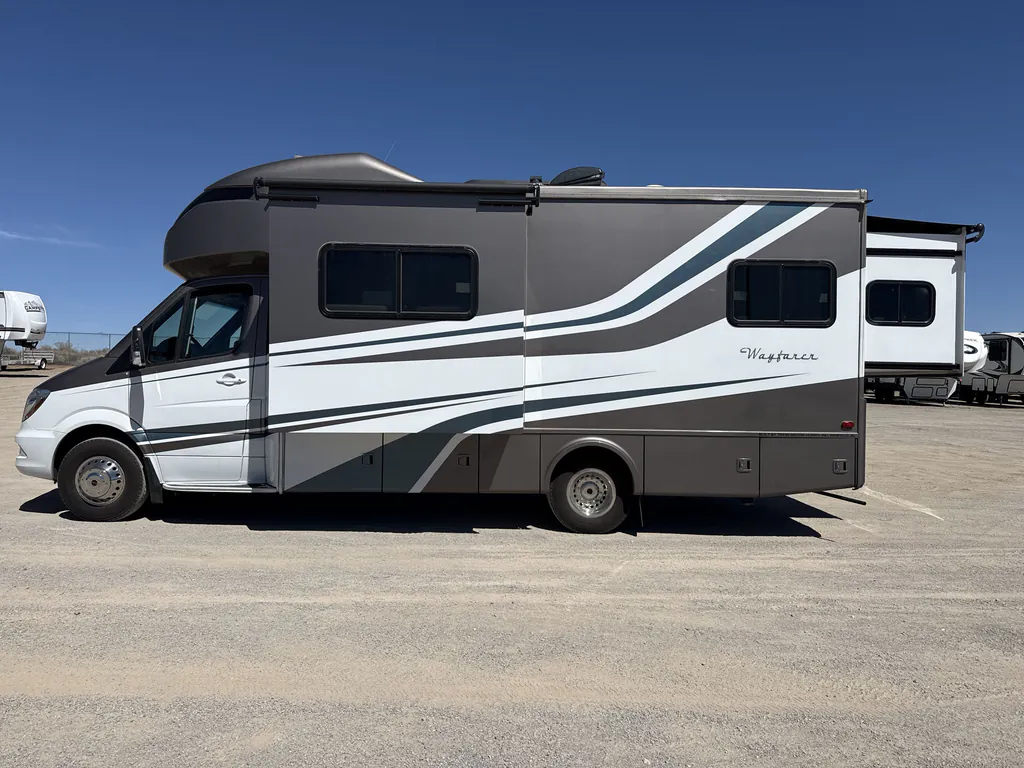 2019 Tiffin Wayfarer 25 QW, Photos photo 6