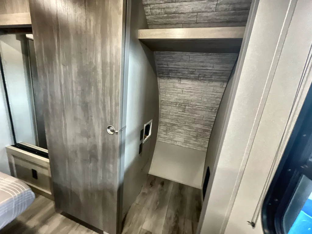 2026 Coachmen Catalina Legacy 343BHTS DEN, Photos photo 19