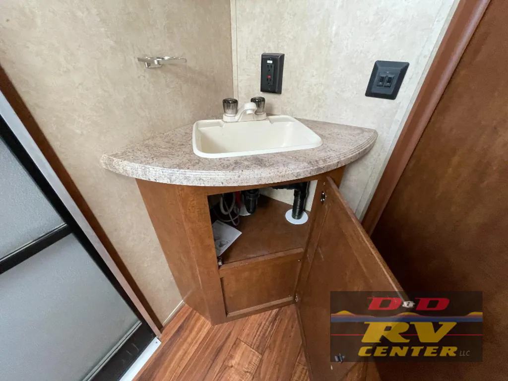 2016 Forest River Vibe 272BHS, Photos photo 50