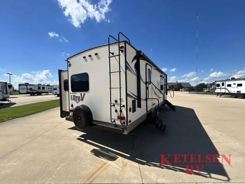 2016 Forest River RV Rockwood Ultra V 2618VS - Photo 4