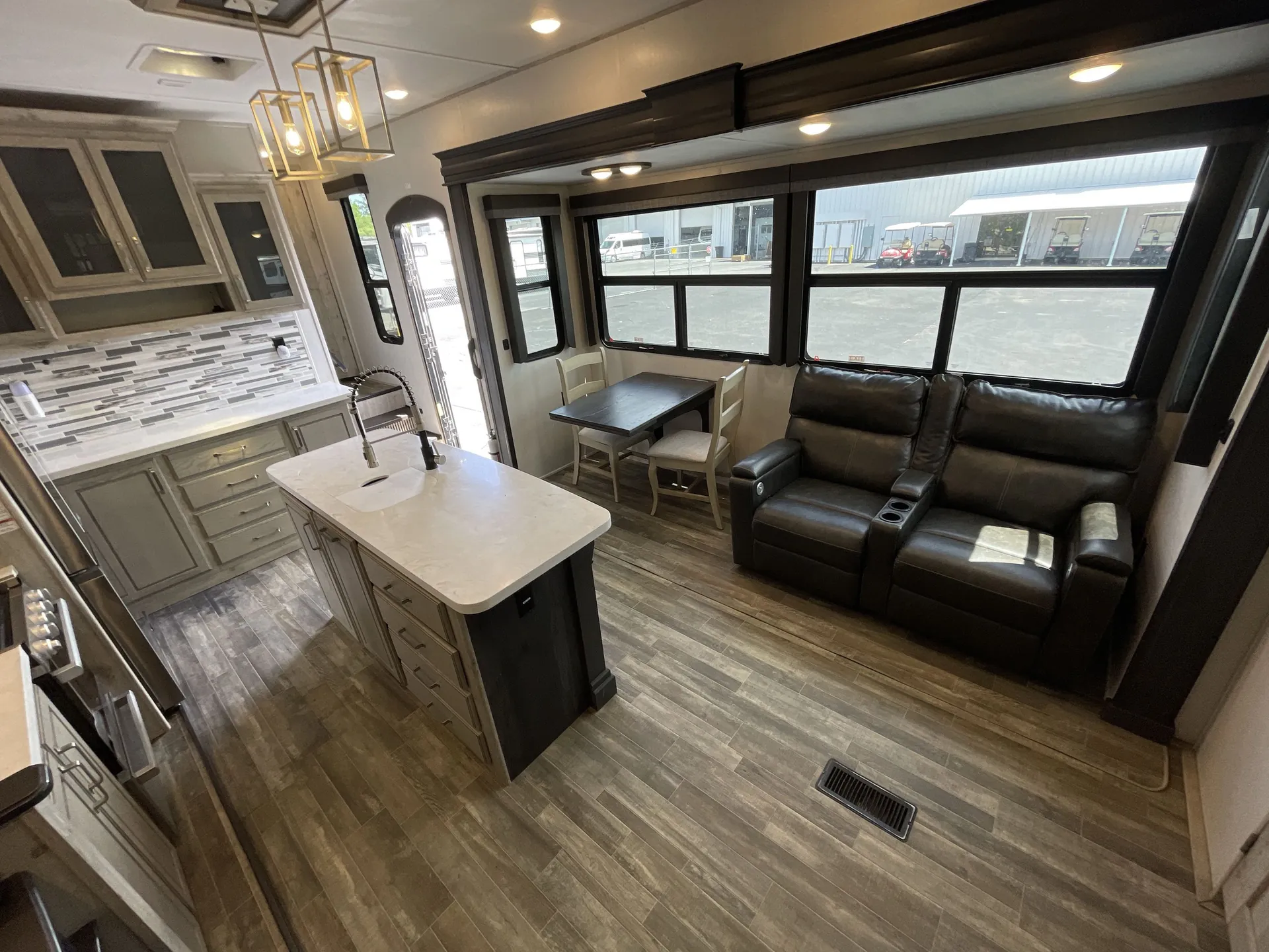 2023 Keystone Avalanche 390DS — living area main