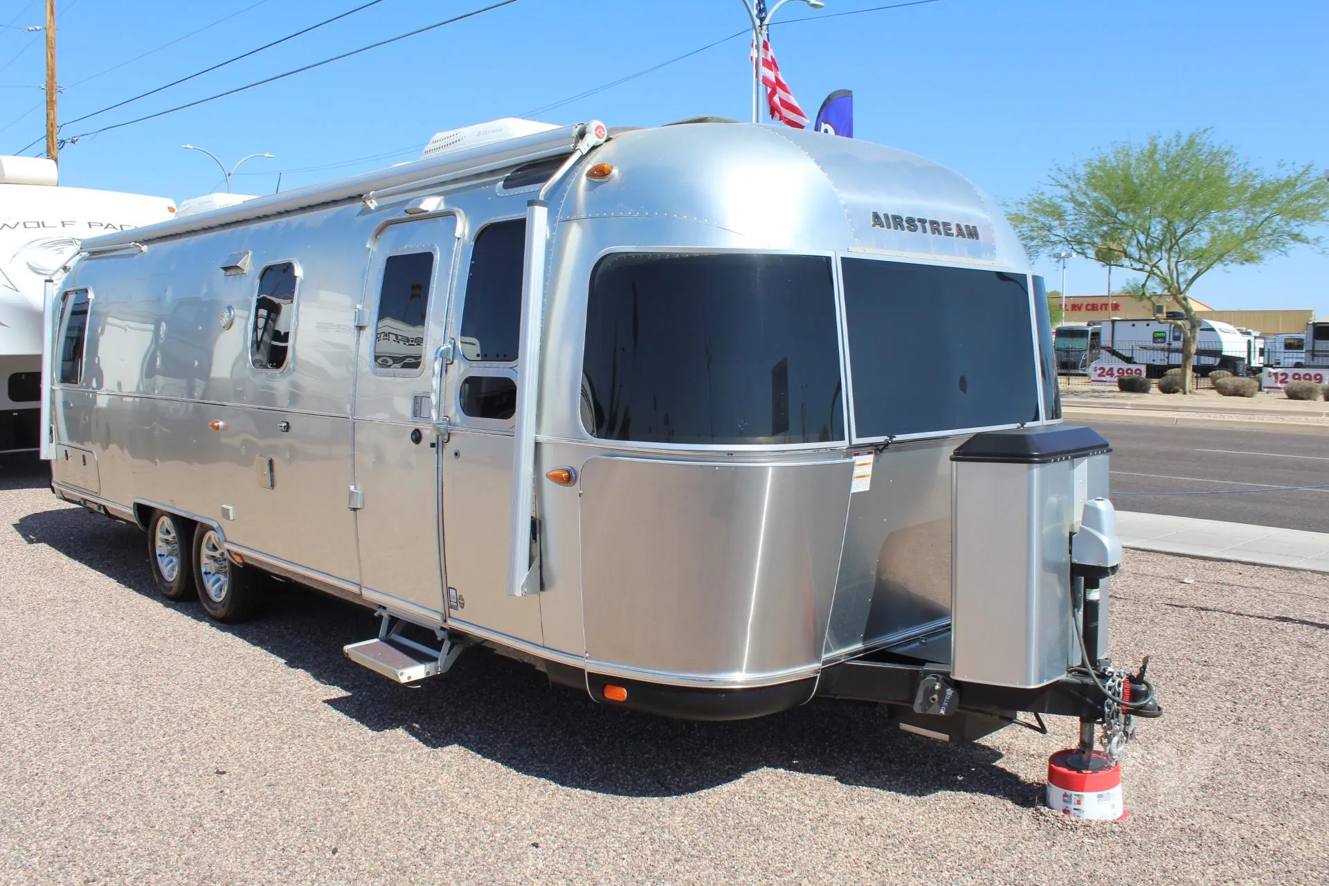 2017 Airstream Classic 30RB - Photo 2