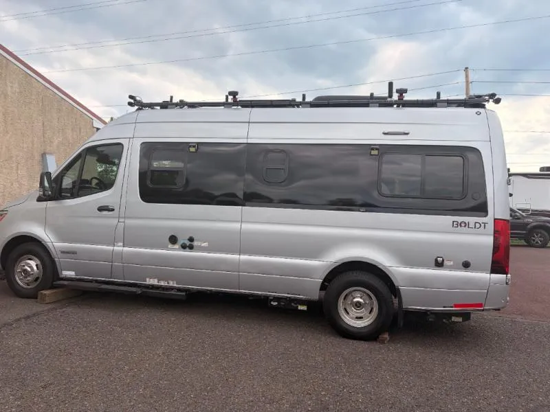 2020 Winnebago Boldt 70BL - Photo 2