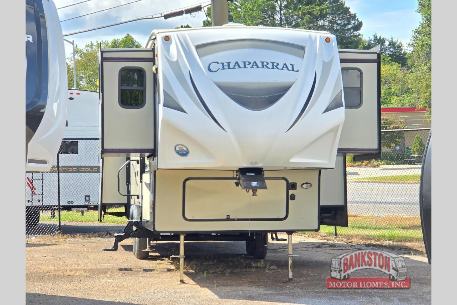 2017 Coachmen Chaparral 370FL - Photo 2