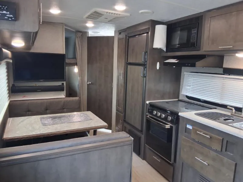 2020 Forest River Rockwood Mini Lite 2508 - Photo 4