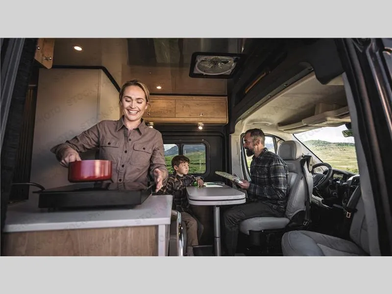 2025 Airstream Rangeline Std. Model - Photo 4