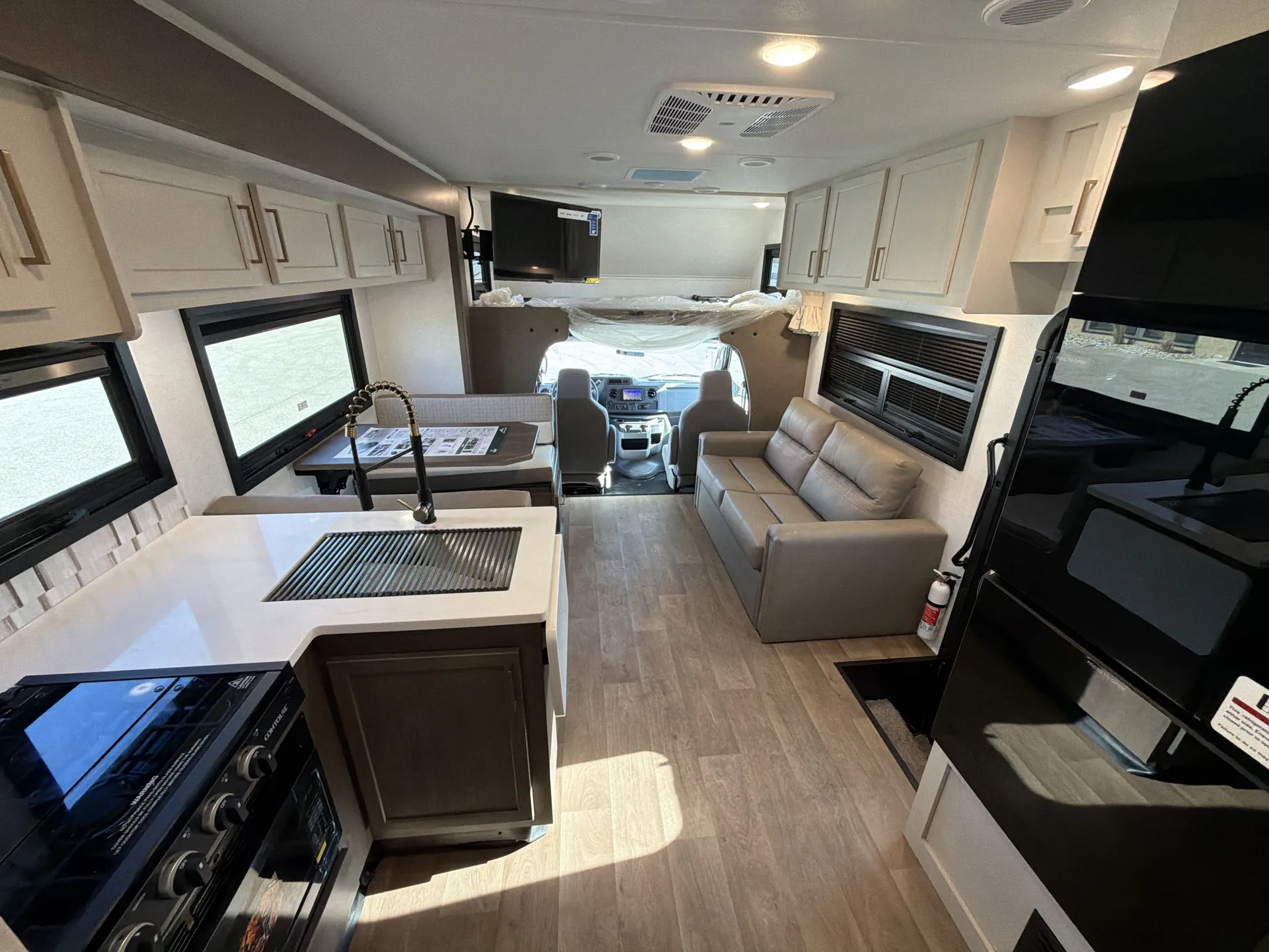 2026 East to West College Avenue 3101FB — living area main