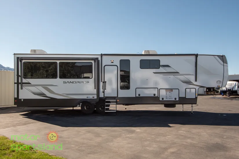2026 Forest River Sandpiper 3900HBLR - Photo 3