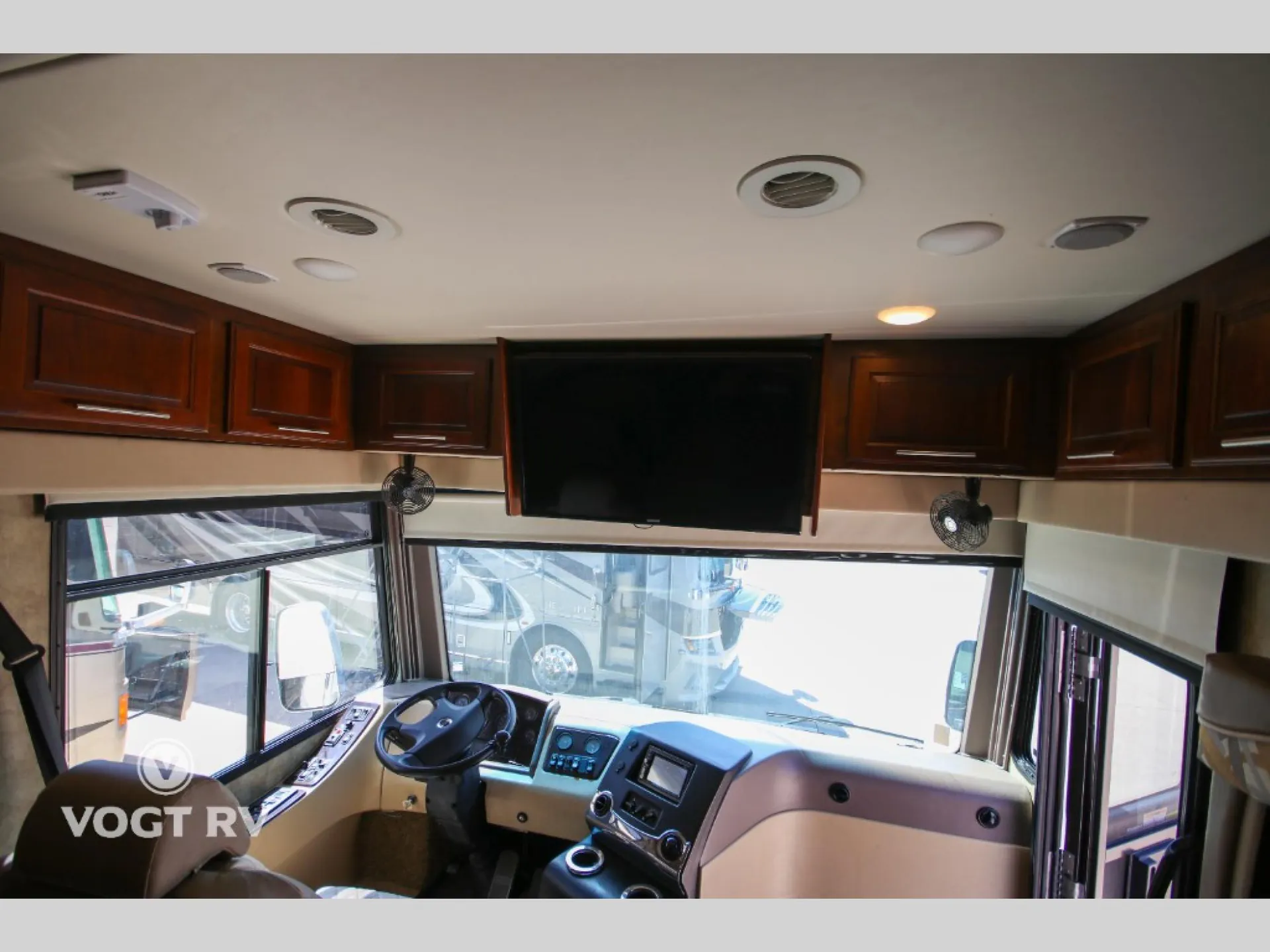 2016 Coachmen Sportscoach Cross Country 404RB - Photo 4