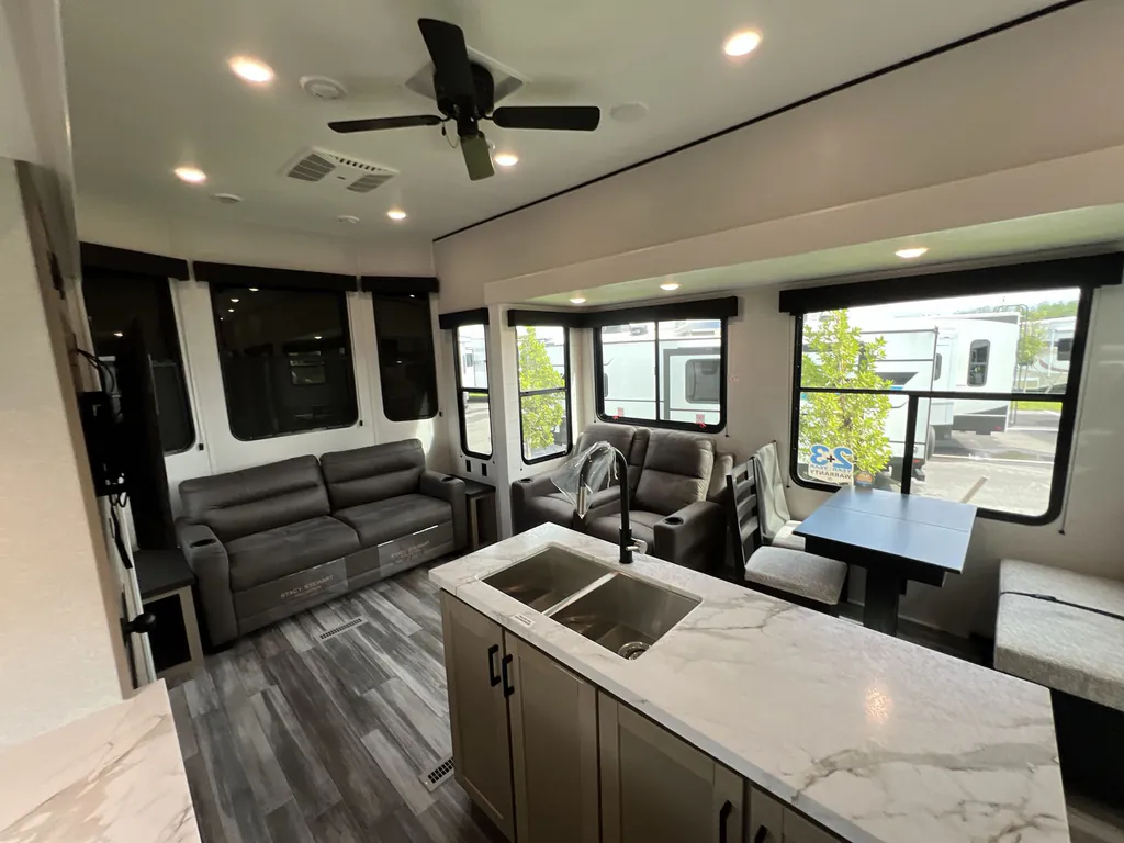 2026 Jayco Jay Flight Bungalow 401LOFT DS, Photos photo 15