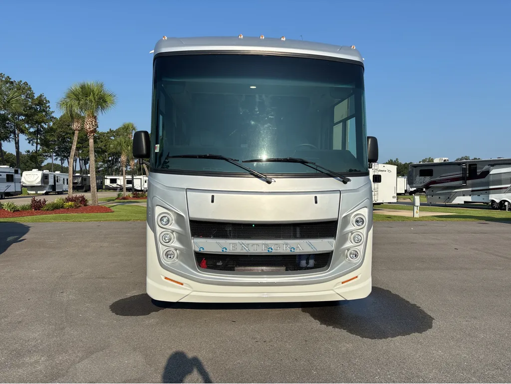 2026 Entegra Coach Vision 29S - Photo 3