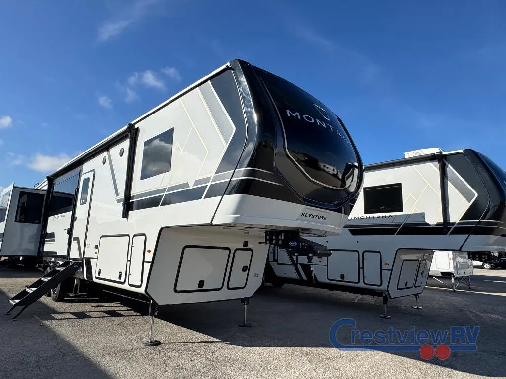 2026 Keystone Montana 3532SP - Photo 3