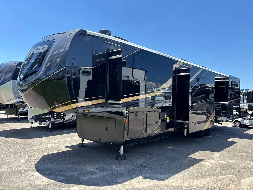 2026 Jayco Pinnacle 39FLOK - Photo 4