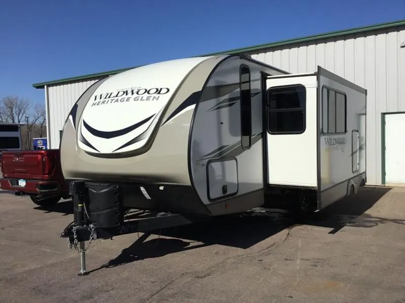2023 Forest River RV Wildwood Heritage Glen Hyper-Lyte 22RKHL - Photo 3