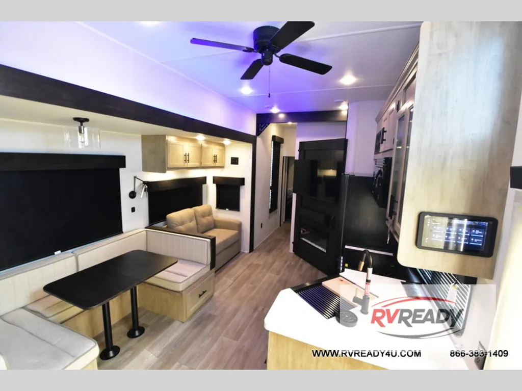 2027 Forest River Cherokee Timberwolf 39DC, Photos photo 6