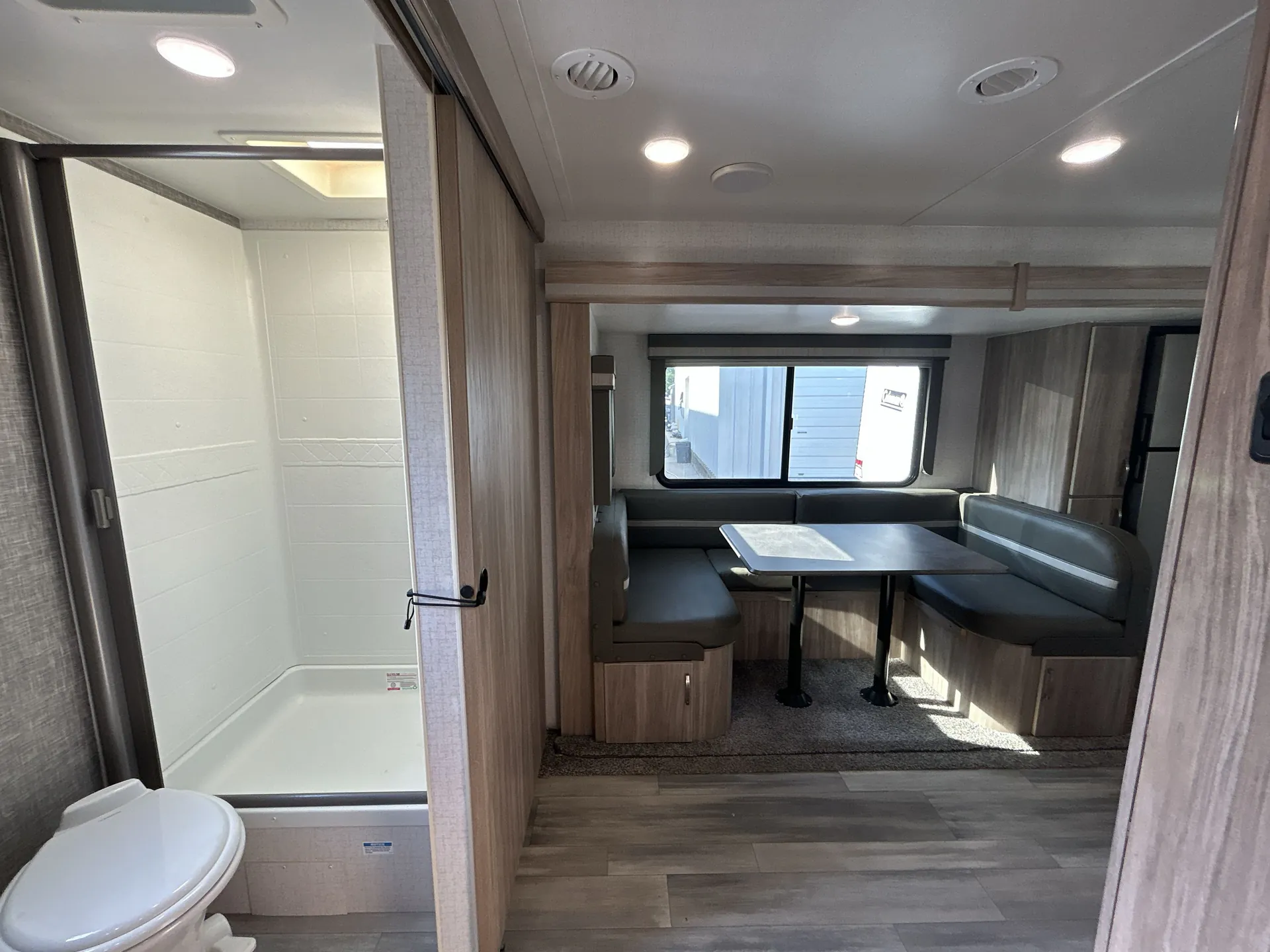 2022 Winnebago Minnie 2327TB dealer photo 3 from Camping World
