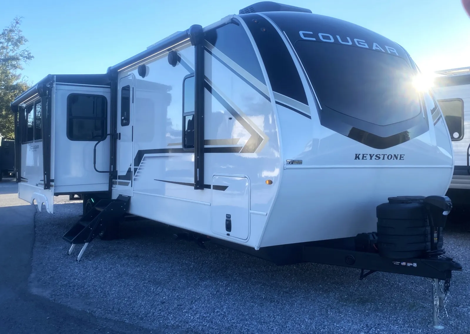 2026 Keystone RV Cougar Half-Ton 29RLP - Photo 2