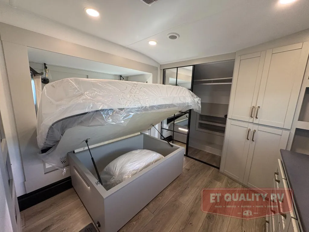 2026 Brinkley Model Z 3515, Photos photo 44