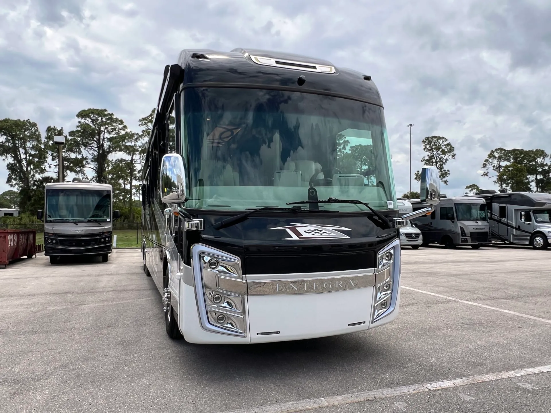 2023 Entegra Coach Anthem 44Z - Photo 2