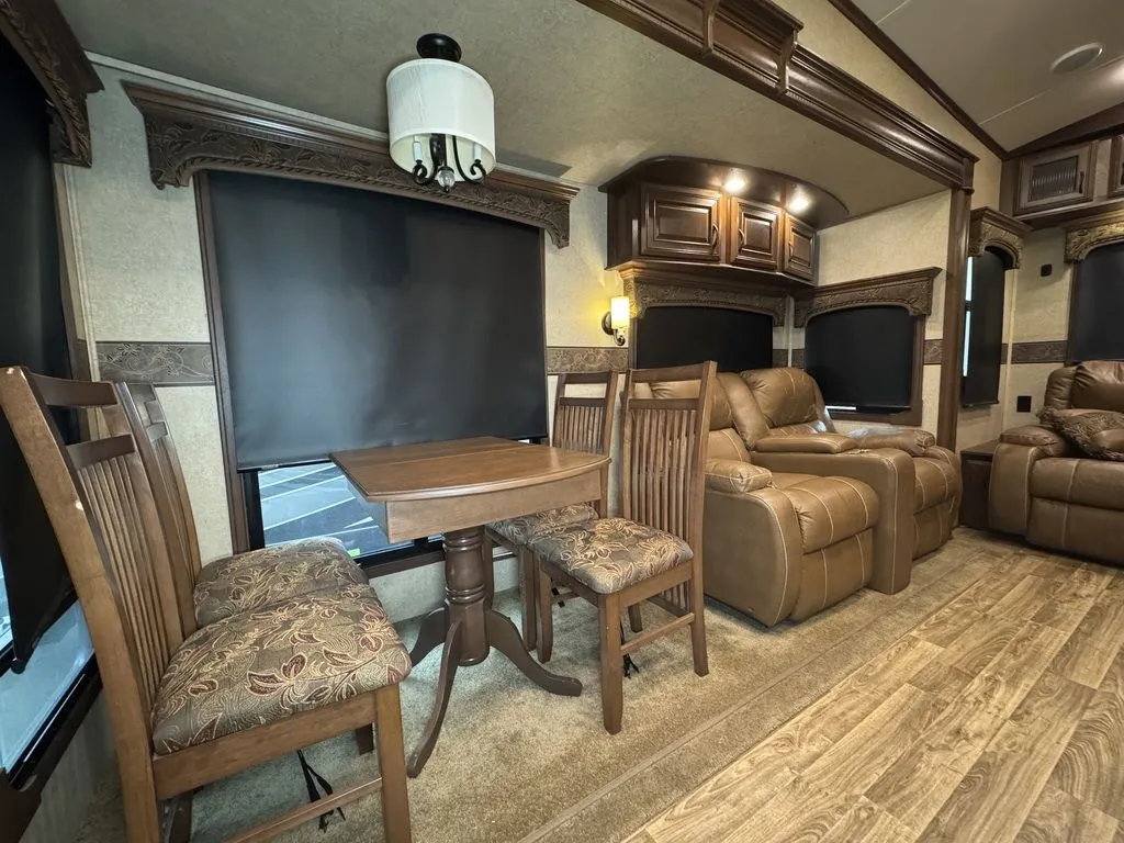 2015 Jayco Pinnacle 36FBTS, Photos photo 9