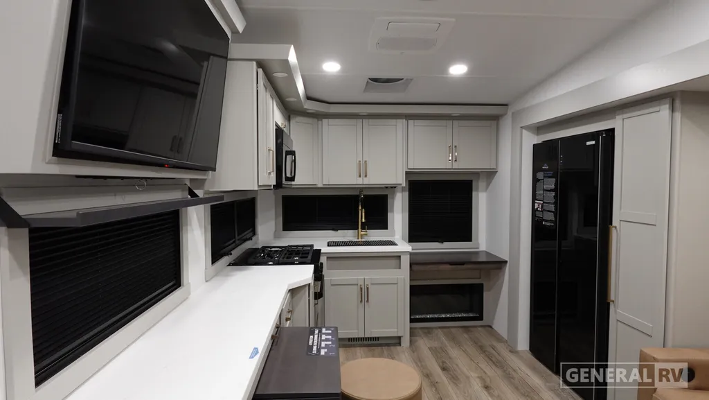 2026 Brinkley Model Z 2680, Photos photo 2