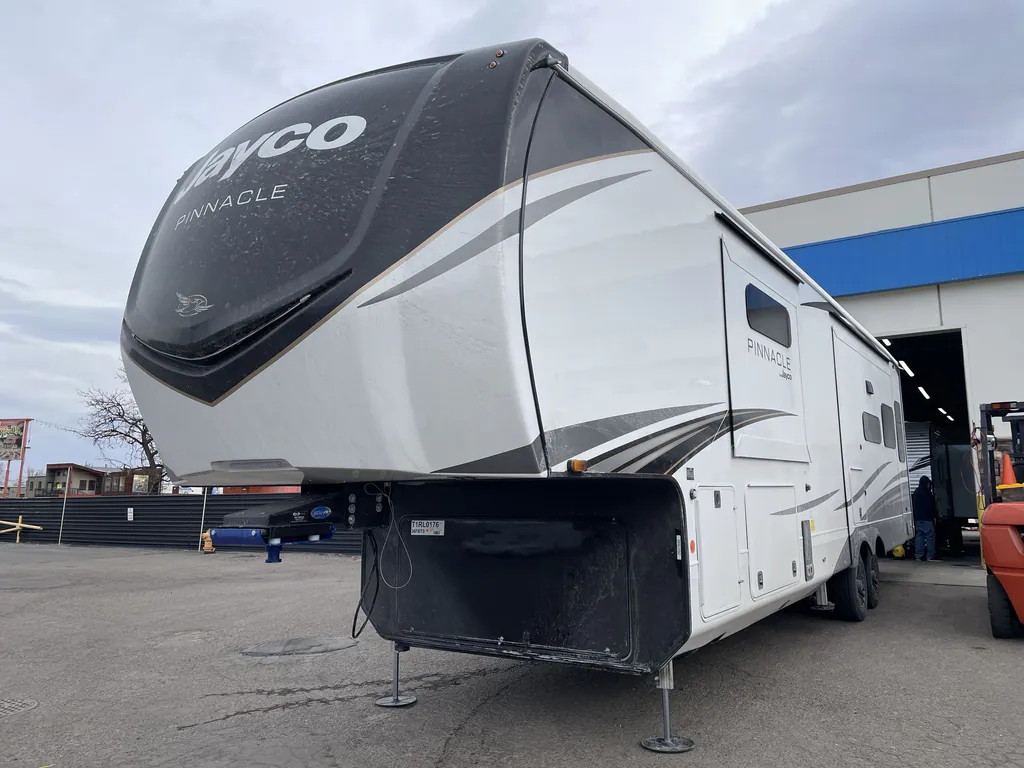 2026 Jayco Pinnacle 36FBTS, Photos photo 19