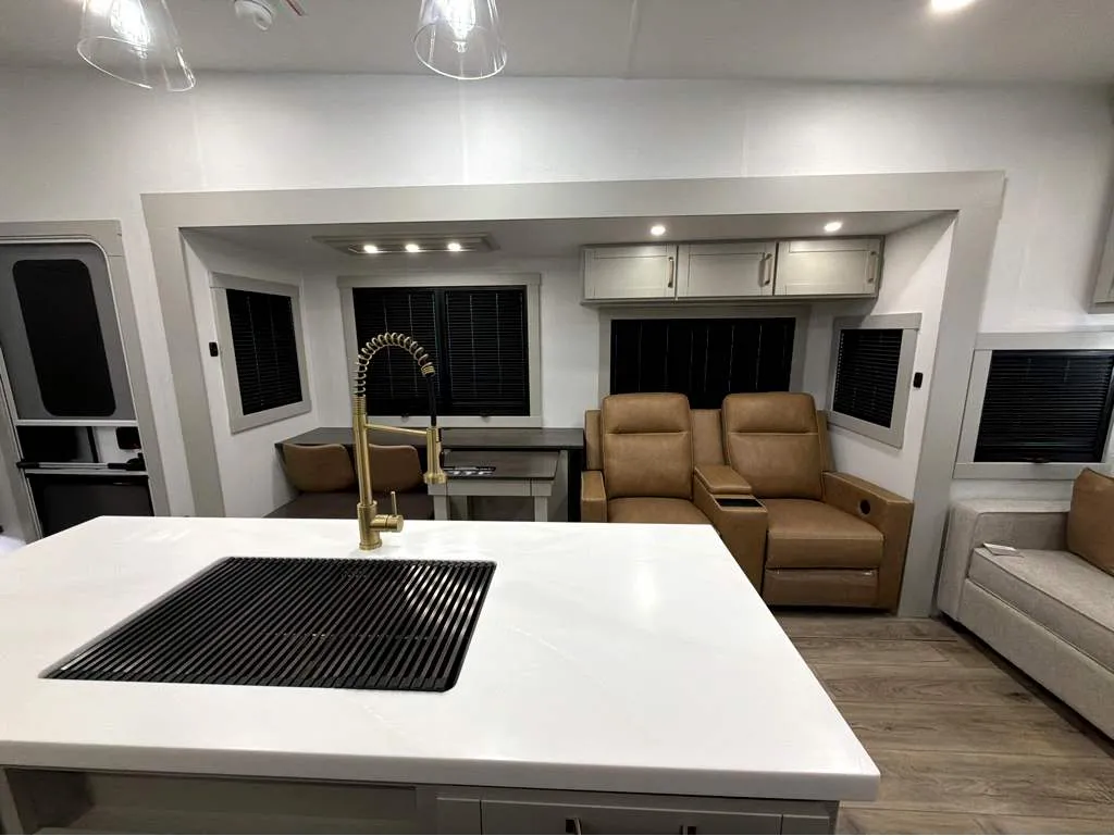 2026 Brinkley Model Z 3515, Photos photo 20