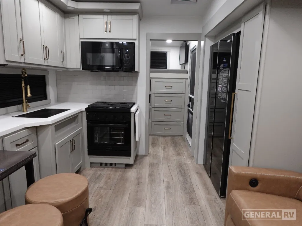 2026 Brinkley Model Z 2810 - Photo 3