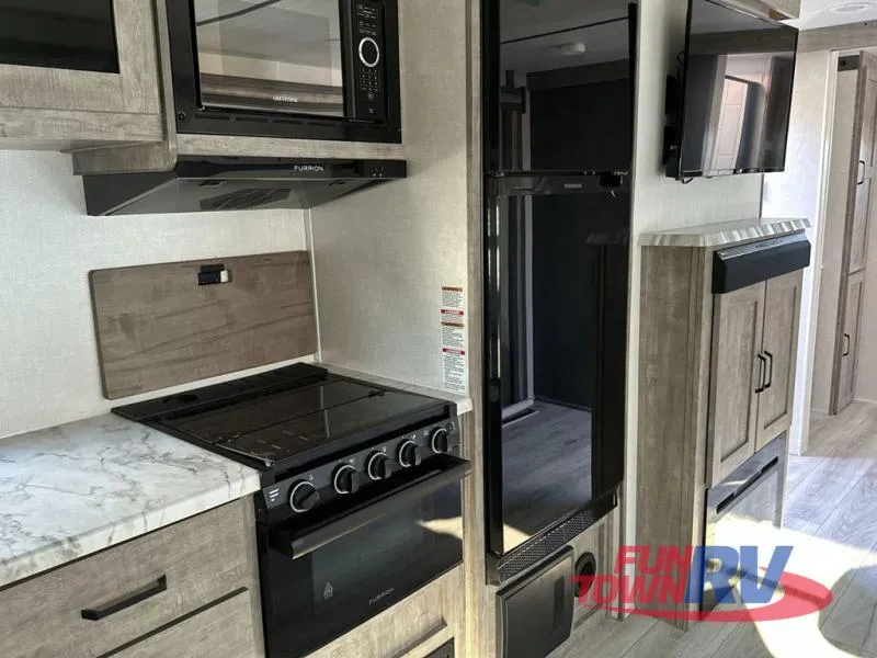 2023 Forest River Grand Surveyor 267RBSS - Photo 4