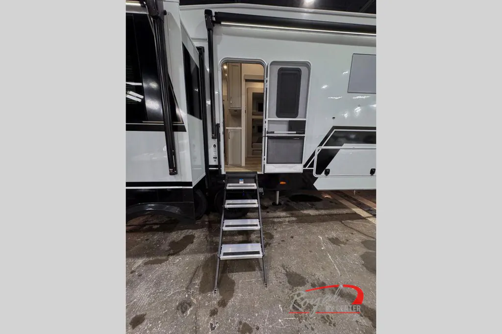 2026 Brinkley Model Z 3610, Photos photo 5