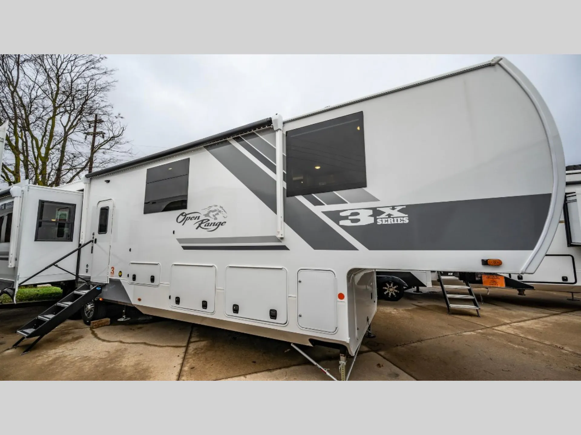 2024 Highland Ridge Open Range 3X 372MBH - Photo 2