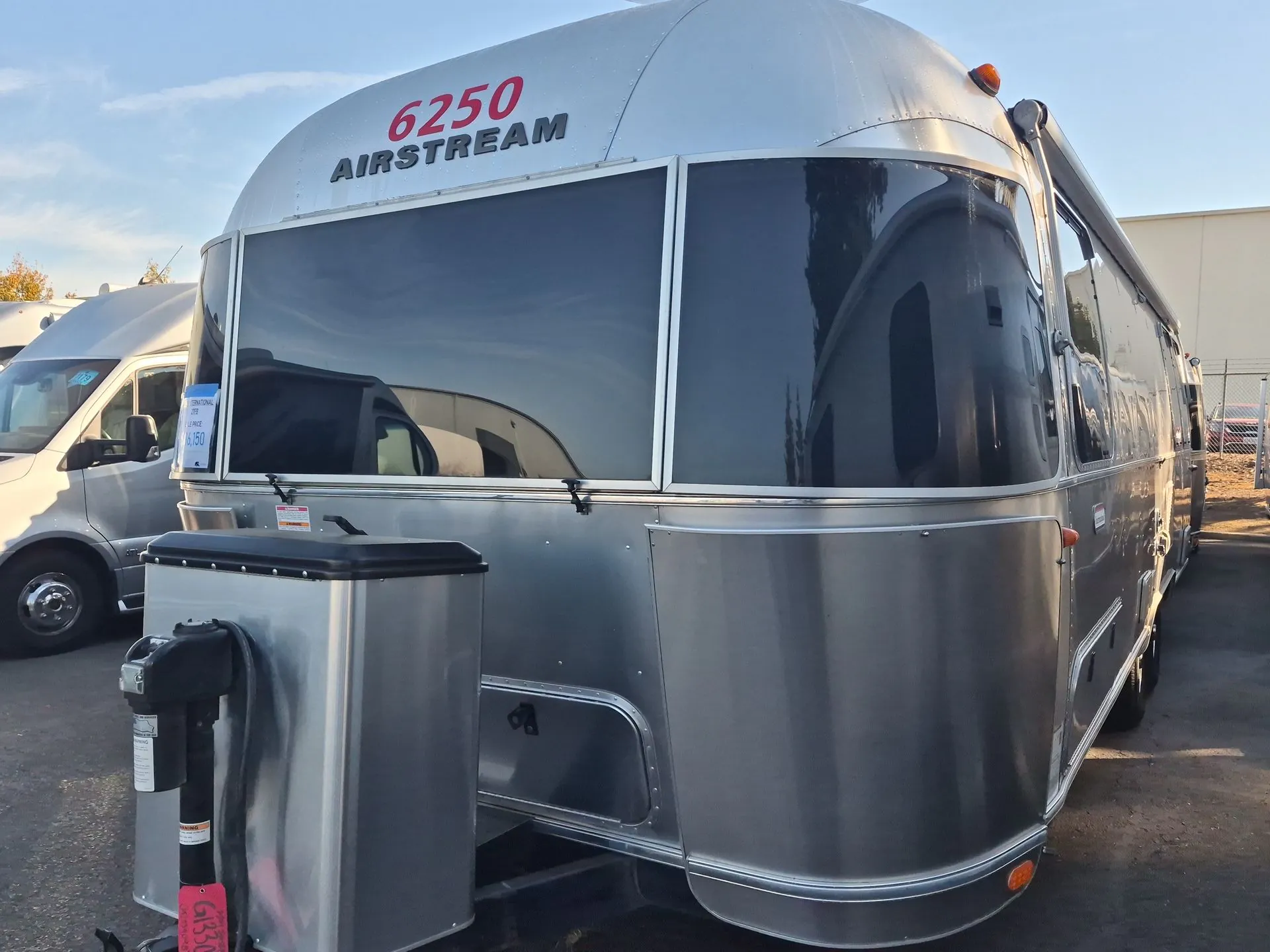 2021 Airstream International 27FB Twin - Photo 2