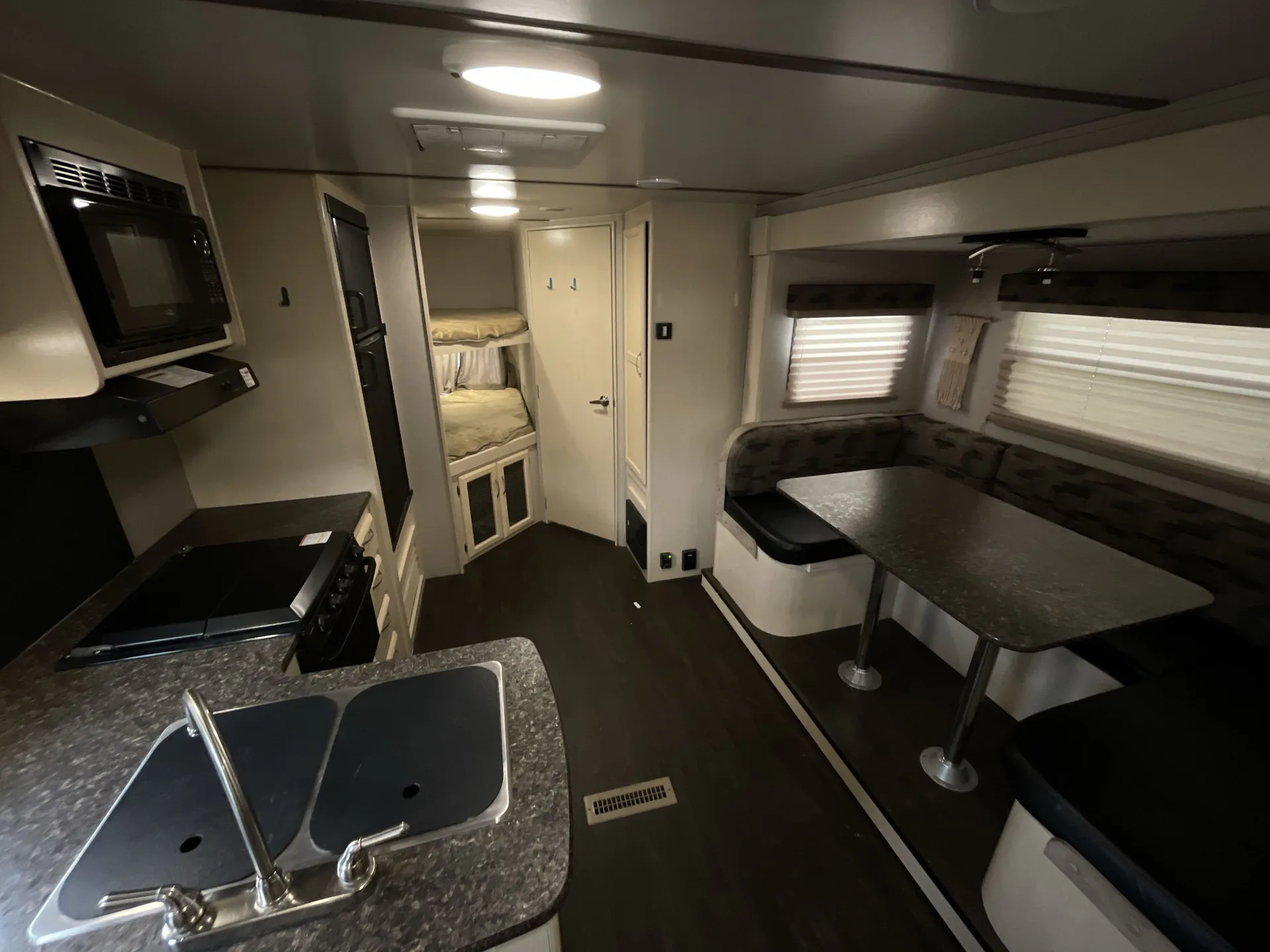 2018 Winnebago Minnie 2455BHS — living area main