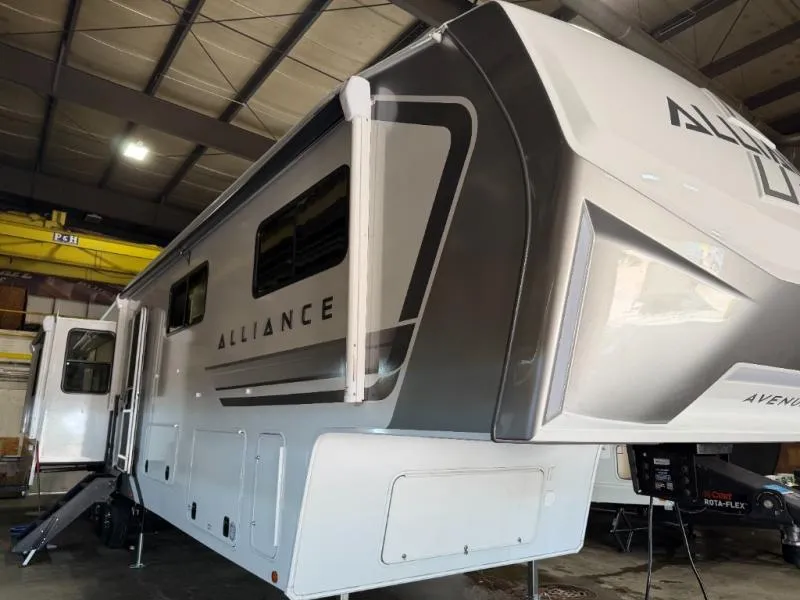 2027 Alliance RV Avenue 39MBR - Photo 2