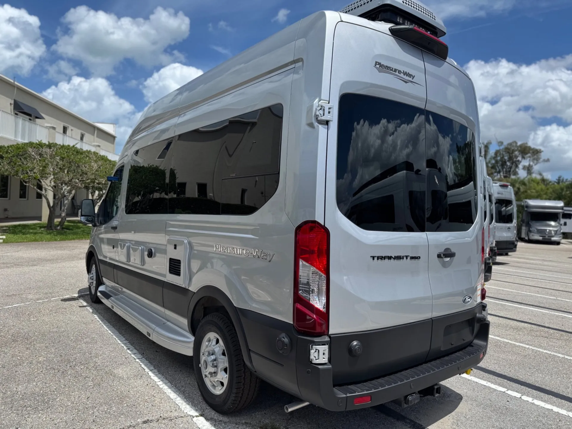 2027 Pleasure-Way Ontour 2 - Photo 4