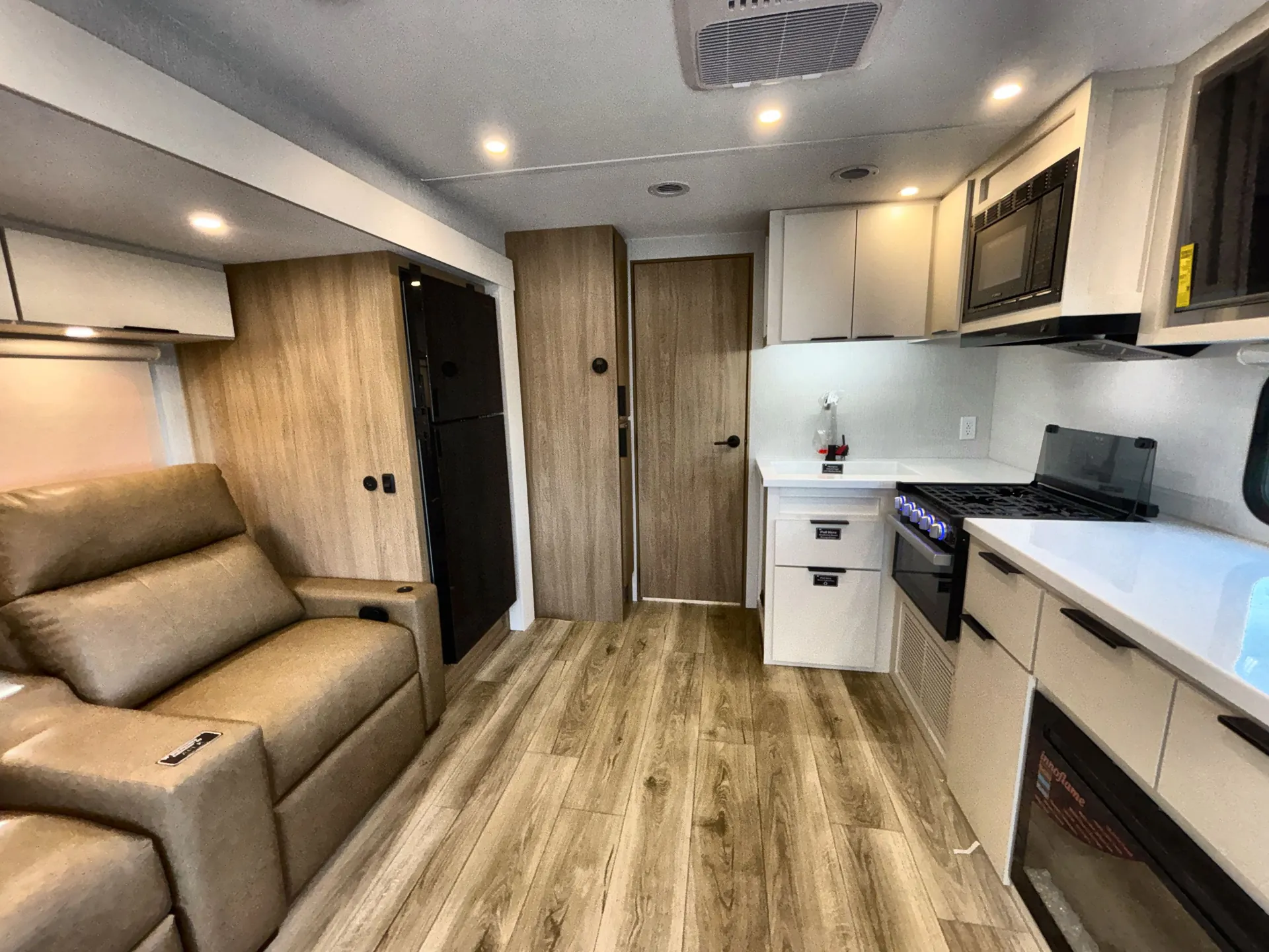 2026 Winnebago Thrive 25RLS — living area main