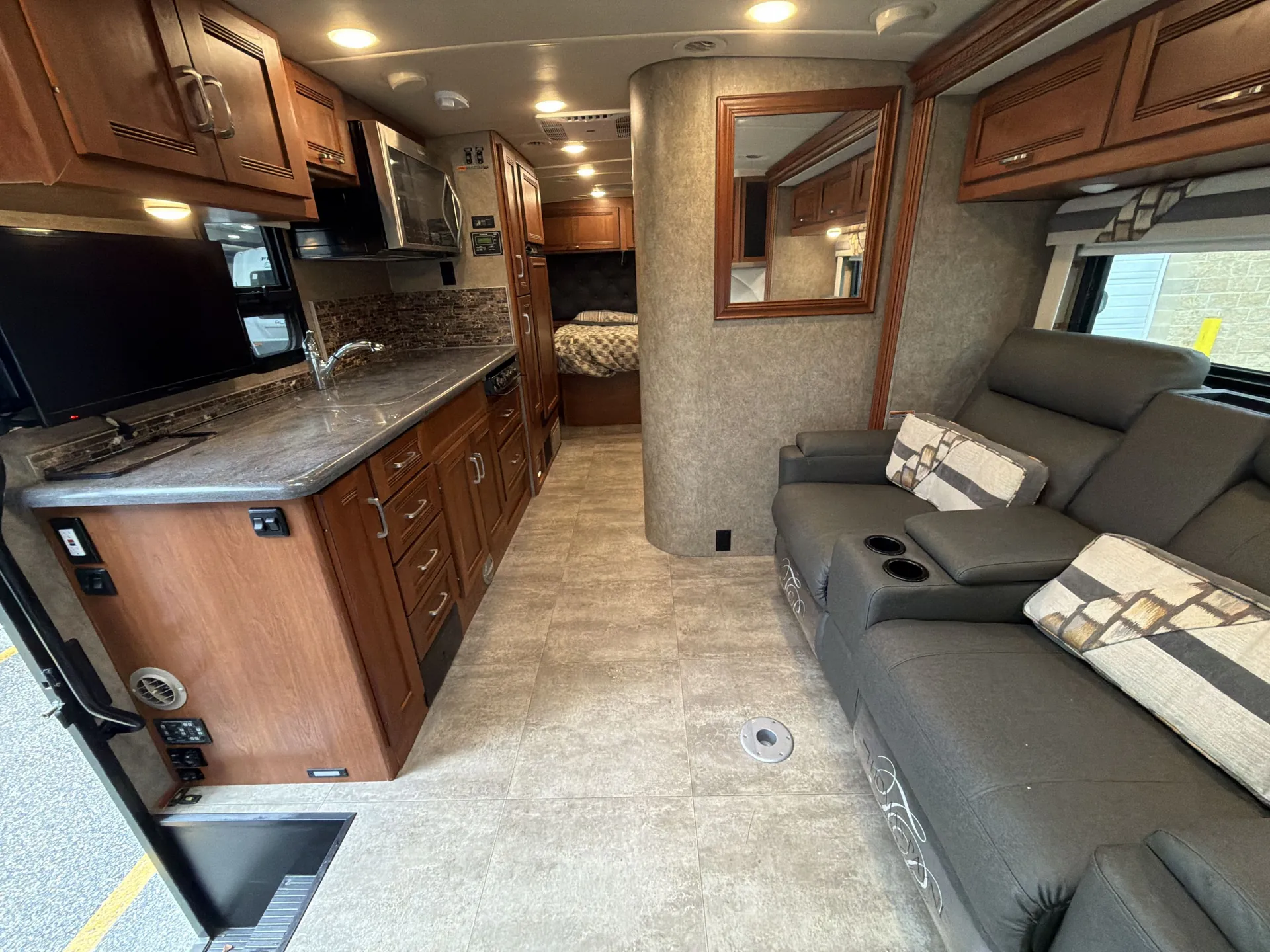 2017 Winnebago Aspect 27K — living area main