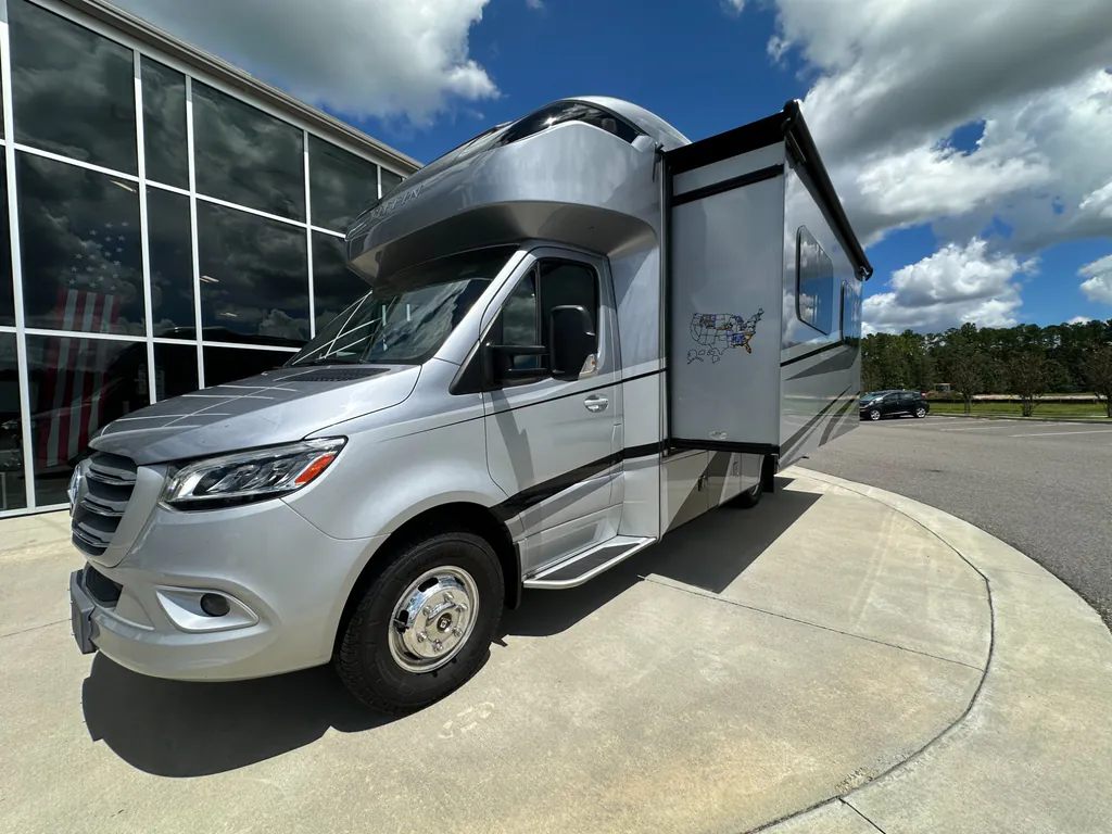 2020 Tiffin Wayfarer 25 RW, Photos photo 8