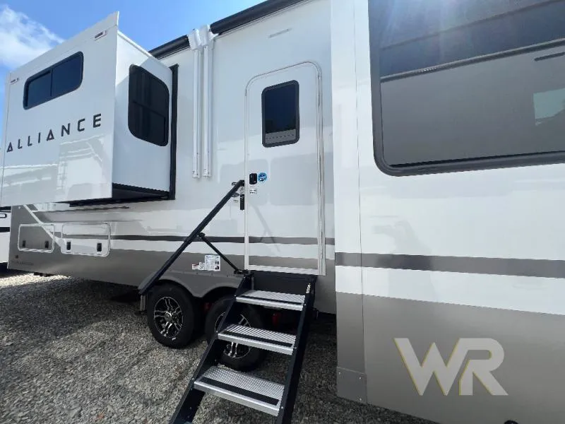 2027 Alliance RV Paradigm 385FL - Photo 3