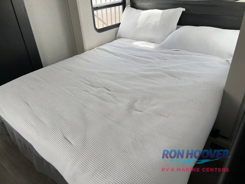 2026 Jayco North Point 395DSDB, Photos photo 16