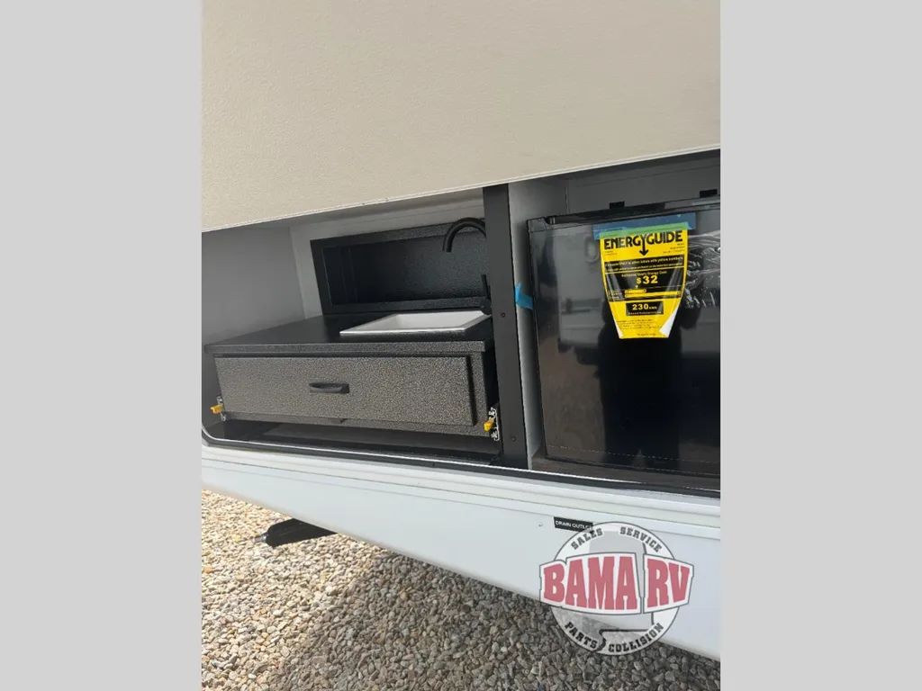 2026 Coachmen Freedom Express Ultra Lite 258BHS, Photos photo 6