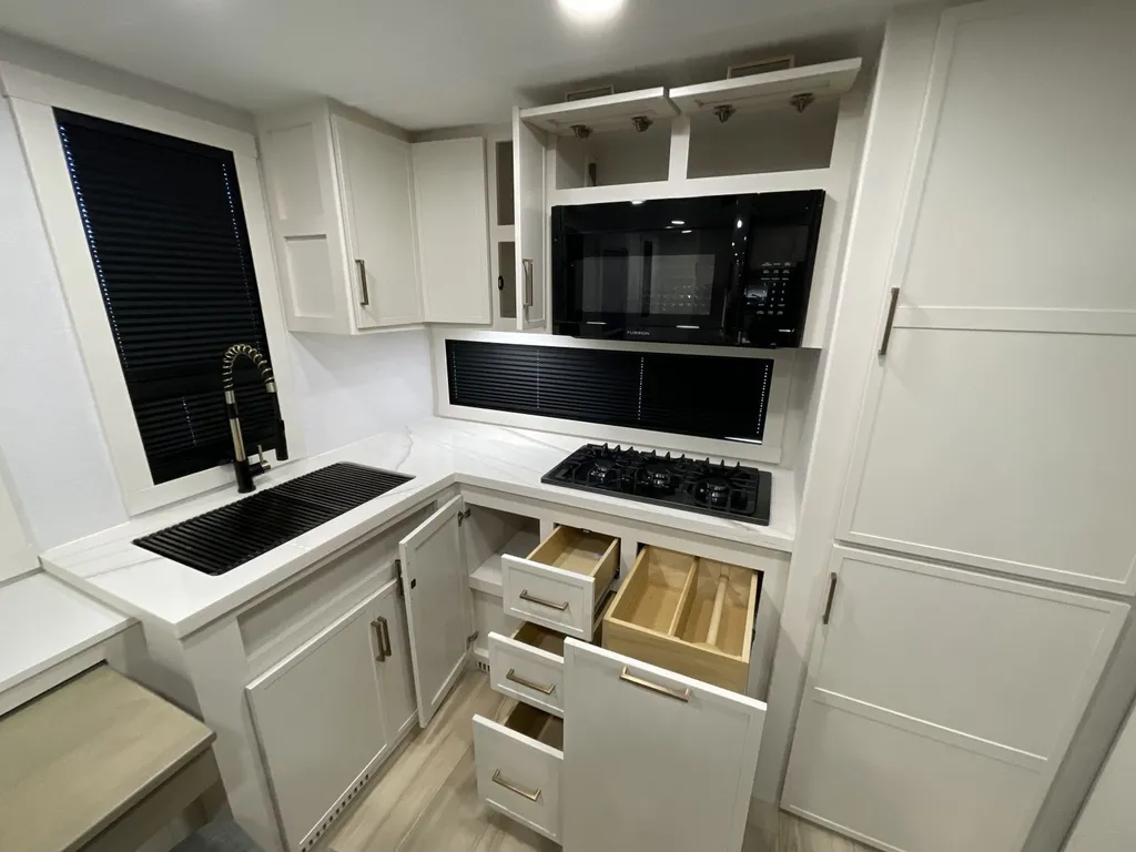 2025 Brinkley MODEL I 275, Photos photo 25