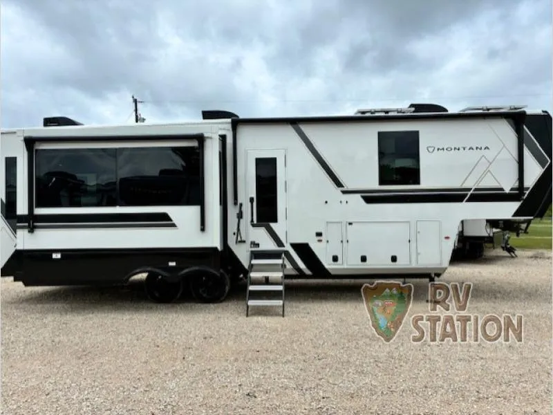 2026 Keystone Montana 3100RL - Photo 2