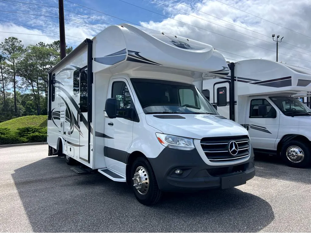 2022 Jayco Melbourne 24L - Photo 2