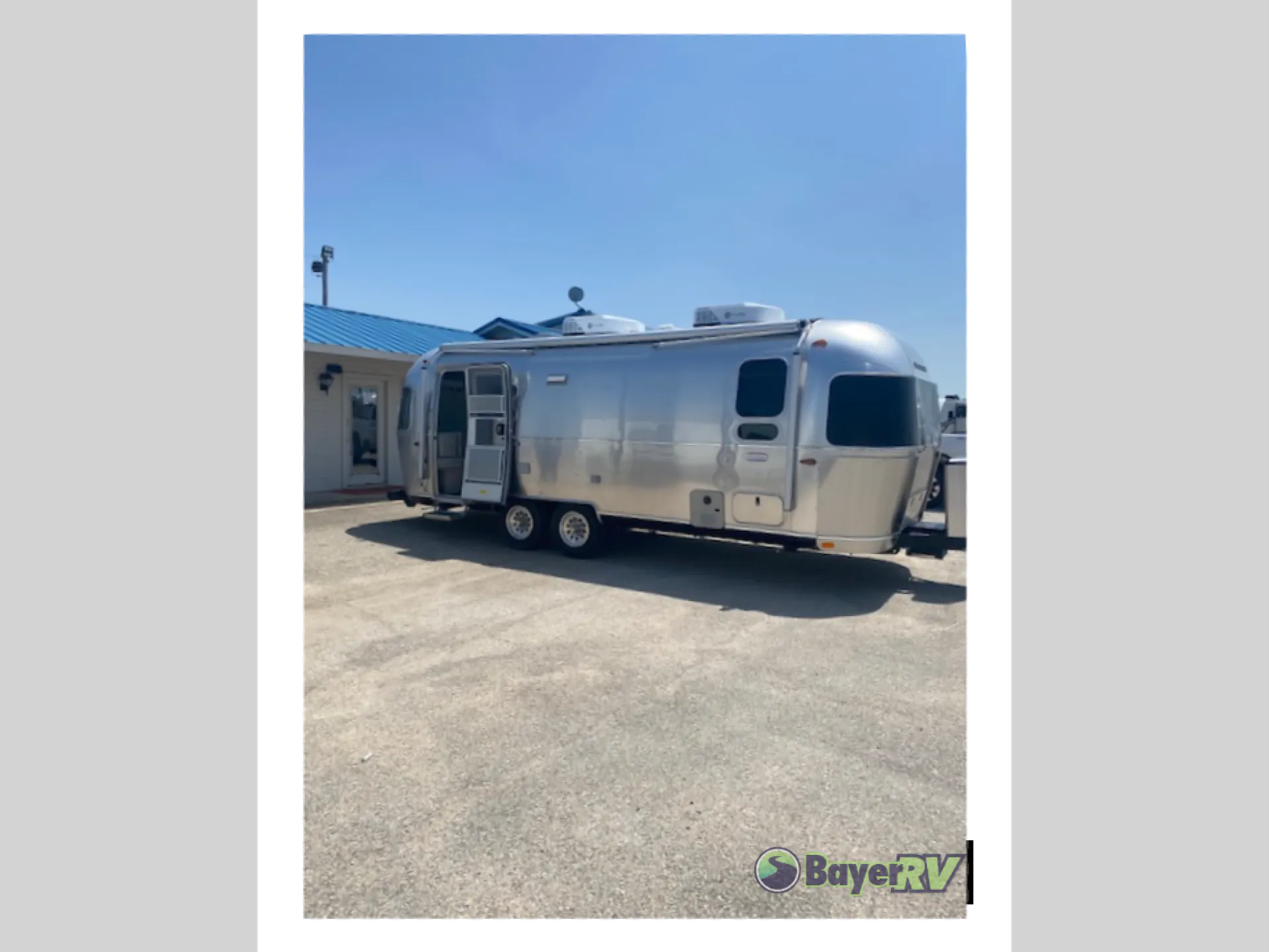 2025 Airstream International 25FB Twin - Photo 2