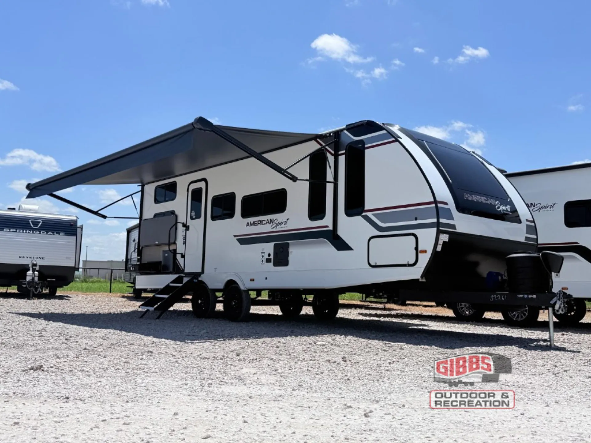 2027 Coachmen American Spirit 2457BH - Photo 2
