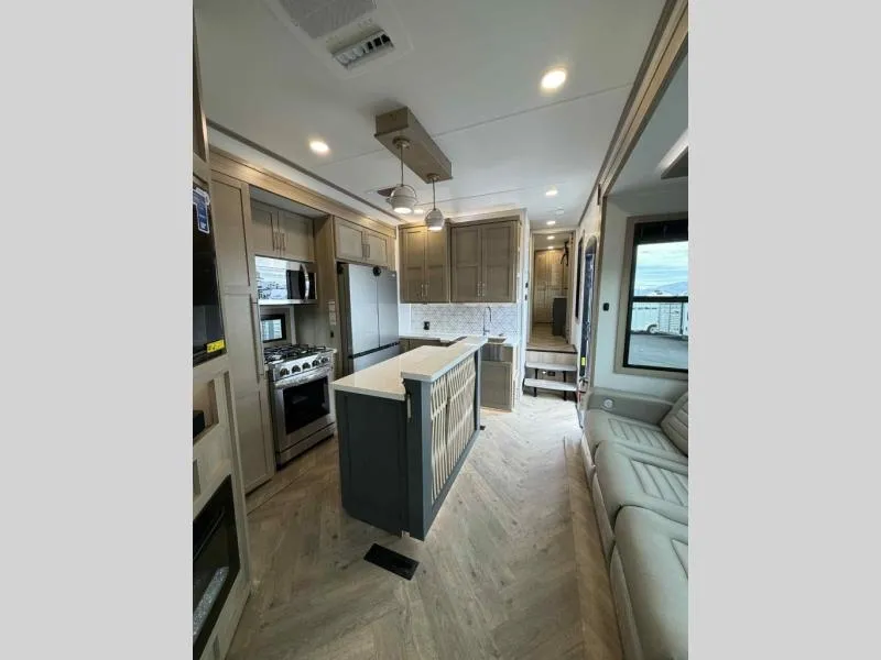 2026 Keystone Raptor 415 - Photo 4