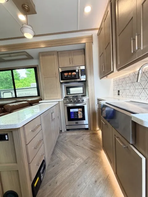 2026 Keystone Raptor 441, Photos photo 14