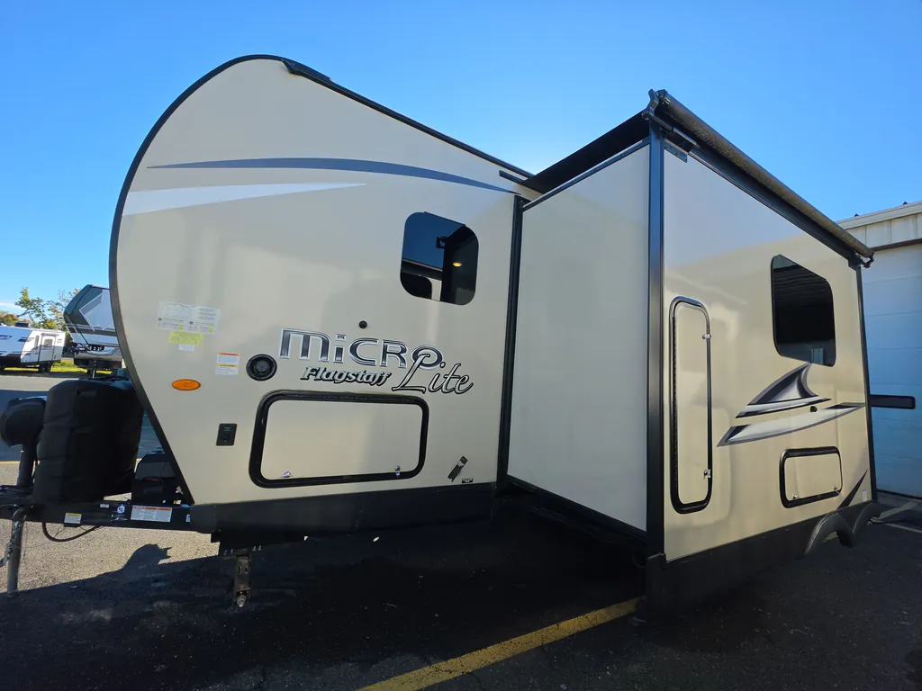 2021 Forest River Flagstaff Micro Lite 25BRDS, Photos photo 6